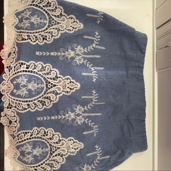 LF Skirt - Picture 2 of 3